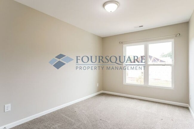 Building Photo - Townhome | Back Patio | Single -Car Garage...