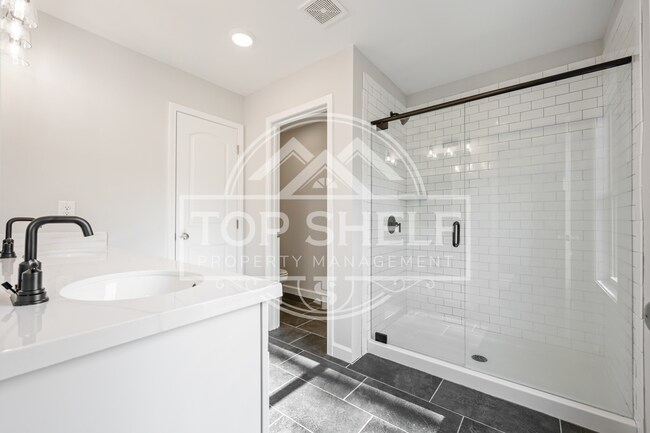 Building Photo - 3744 Silvery Wy