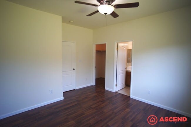 Building Photo - 9216 Topico Ct
