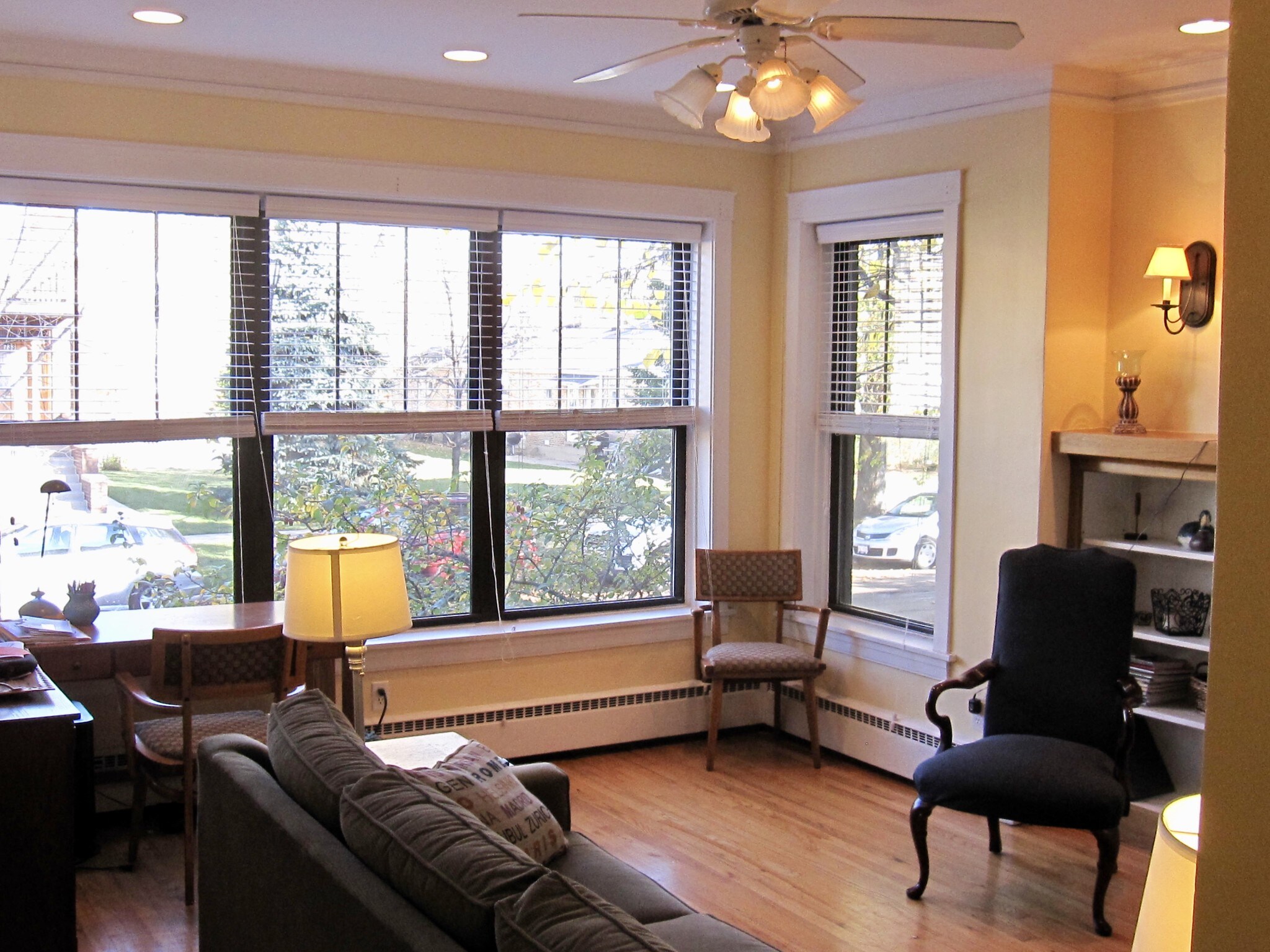 Building Photo - 734 Mulford St