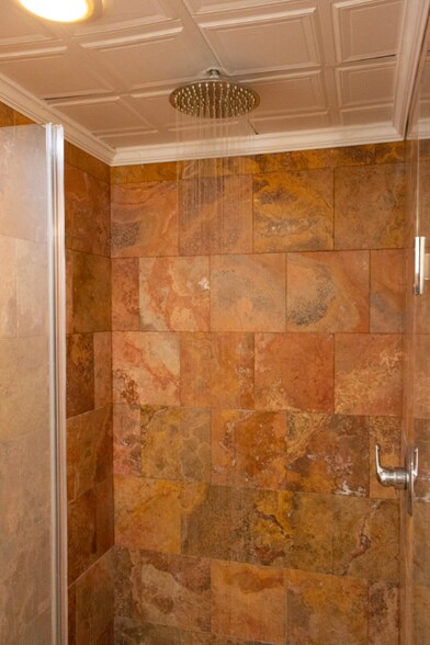 Building Photo - 11 Music Square E