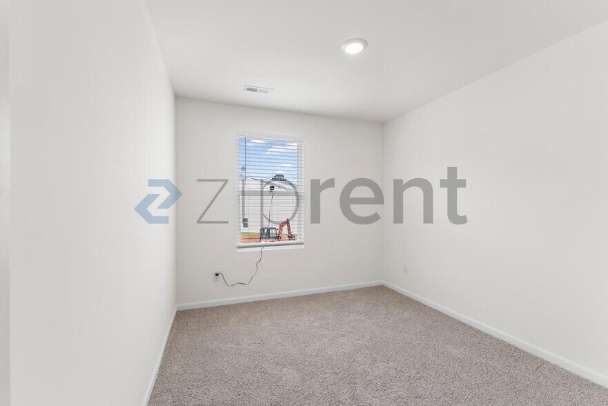 Building Photo - 1926 Tranquility Cir