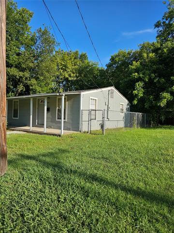 Building Photo - 205 Heath St