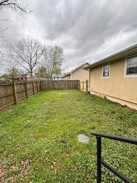 Building Photo - 303 Willow St