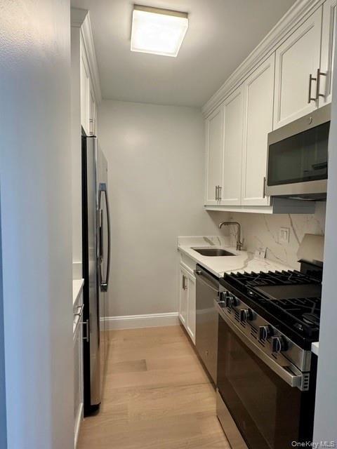 Building Photo - 155 W 68th St