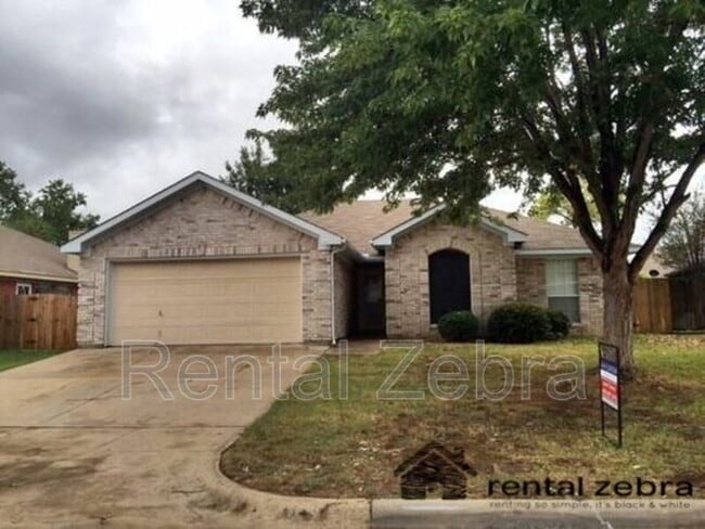 Primary Photo - 4001 Cypress Gardens Dr
