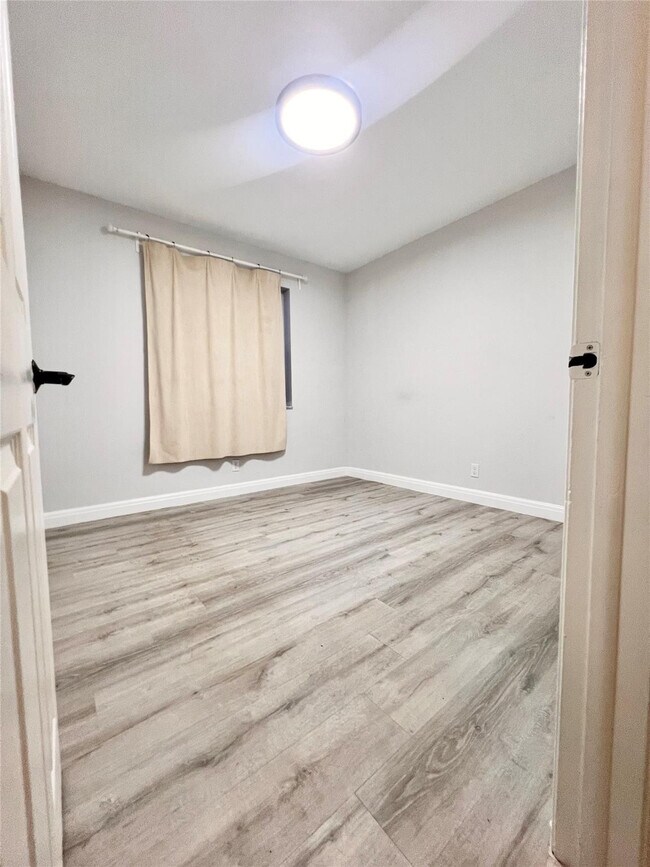 Building Photo - 12269 Royal Palm Blvd