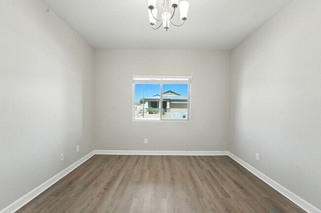 Building Photo - Welcome to this stunning 3-bedroom, 2-bath...