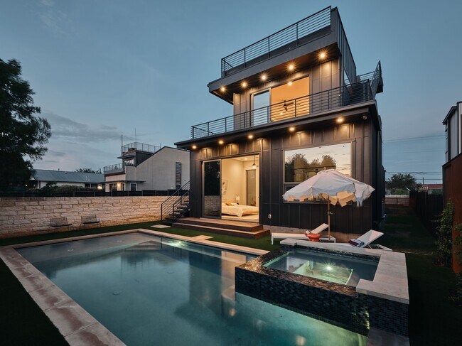 Building Photo - 412 Kemp St