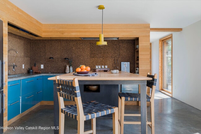 Building Photo - 94 Cherry Hill Rd