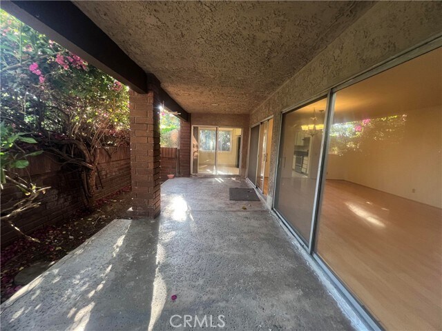 Building Photo - 1161 W Duarte Rd
