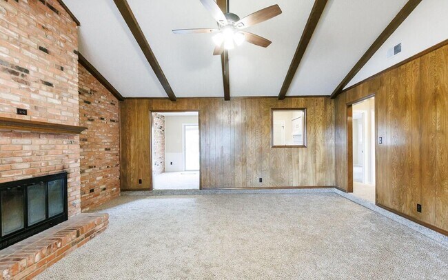 Building Photo - 3406 65th Dr