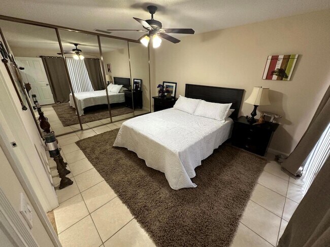 Building Photo - 1702 Silverleaf Oak Ct