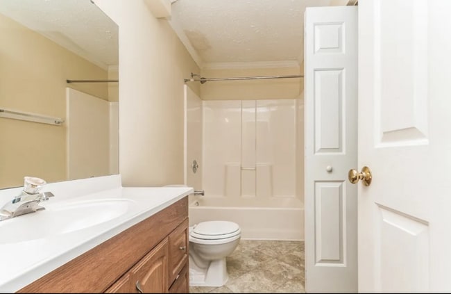 Building Photo - 2048 Buffalo Way