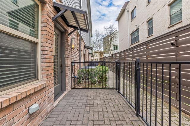 Building Photo - 6051 Ross Ave