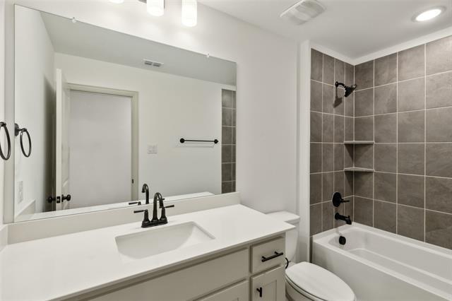 Building Photo - 7135 Buchanan Dr