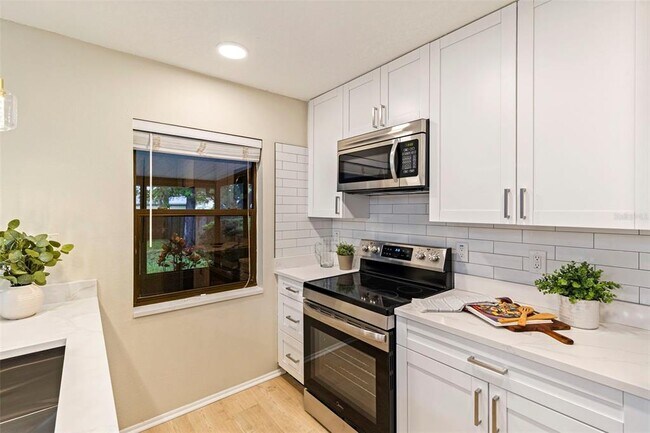 Building Photo - 1353 Wildwood Ct