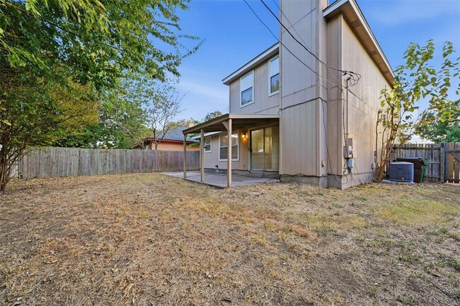 Building Photo - 1811 Southwestern Trail