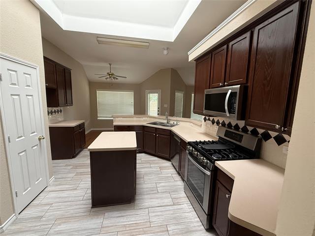 Building Photo - 3425 Marsalis Ln