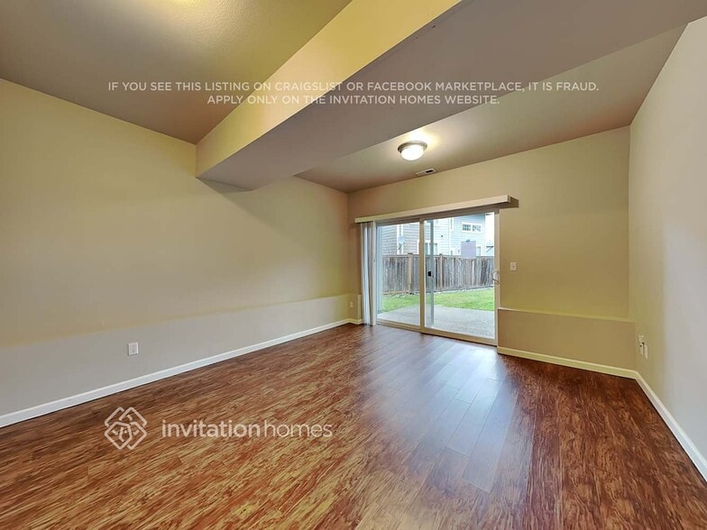 Building Photo - 521 50th St SE