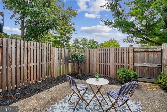 Building Photo - 4642 31st Rd S