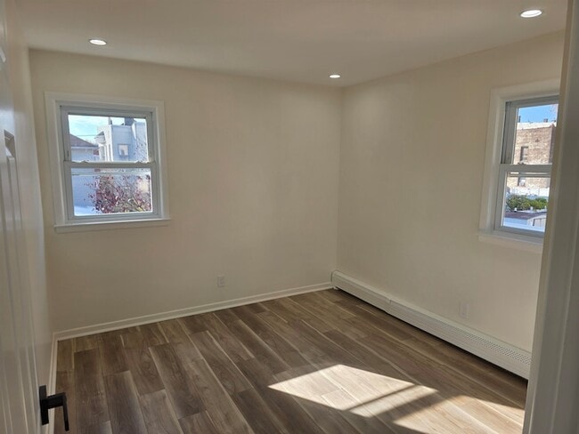 Building Photo - 157 Neptune Ave