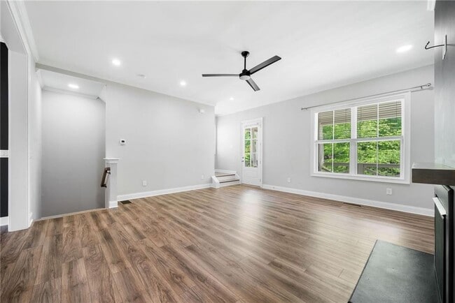 Building Photo - 2357 Rover Ct