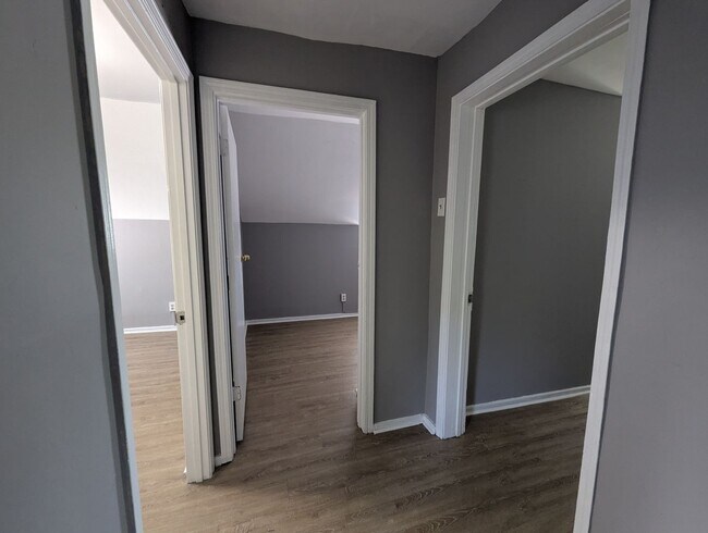 Building Photo - Live on Pennsylvania Ave – Get $100 Off Re...