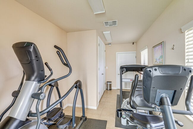 Building Photo - 4250 N Hwy A1A