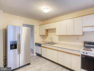 Building Photo - 1904 Eloise Ln