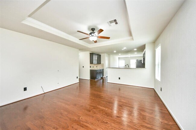 Building Photo - 5710 Camelia Evergreen Ln