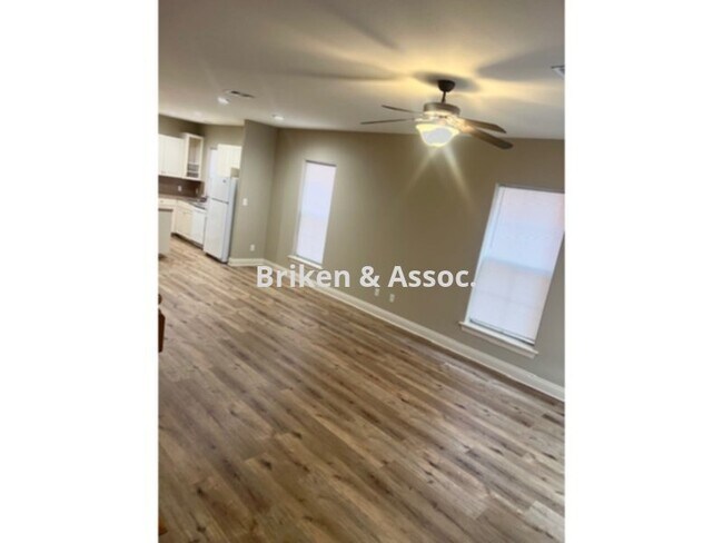 Building Photo - 4110 Weaver Rd