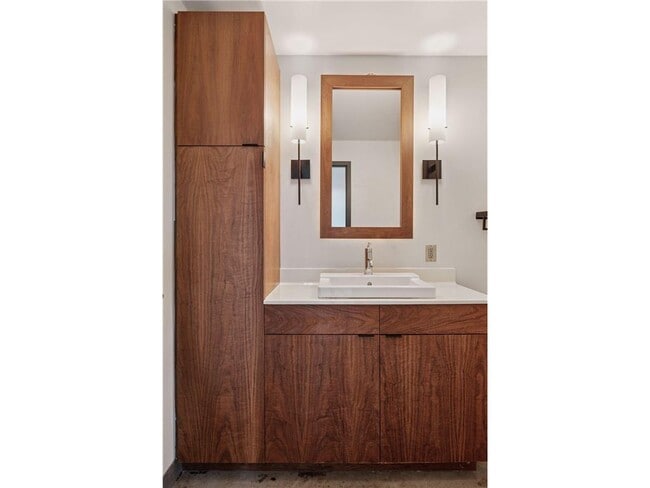 Building Photo - 730 Stinson Blvd NE