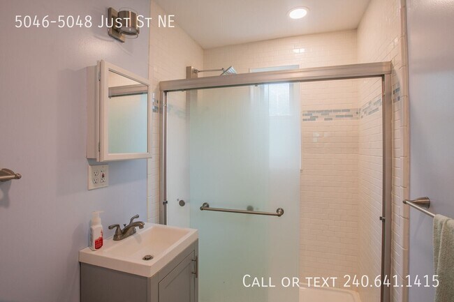Building Photo - 5046-5048 Just St NE-