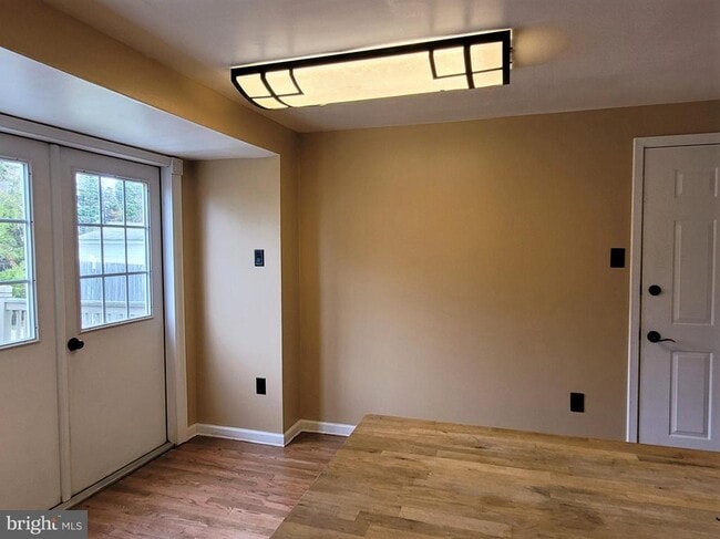 Building Photo - 210 Royal Grant Way