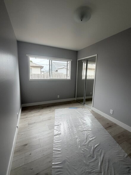 Building Photo - 144 Walk Cir