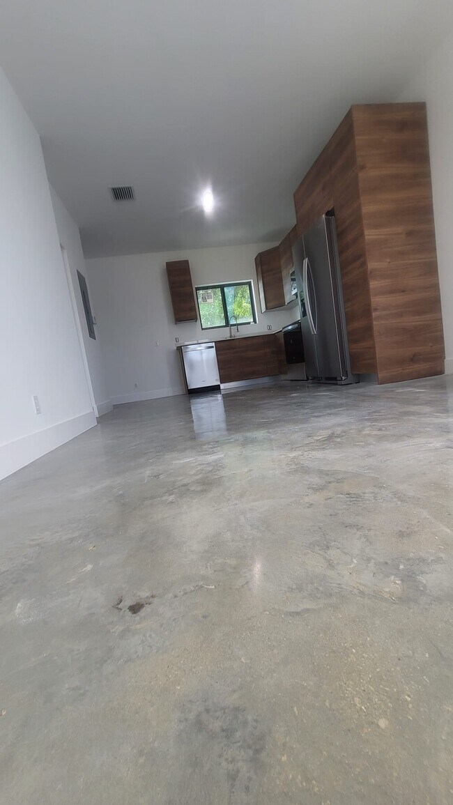 Building Photo - 2146 NW 69th Terrace