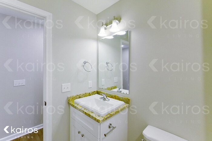 Building Photo - 15 Bungalow Cir