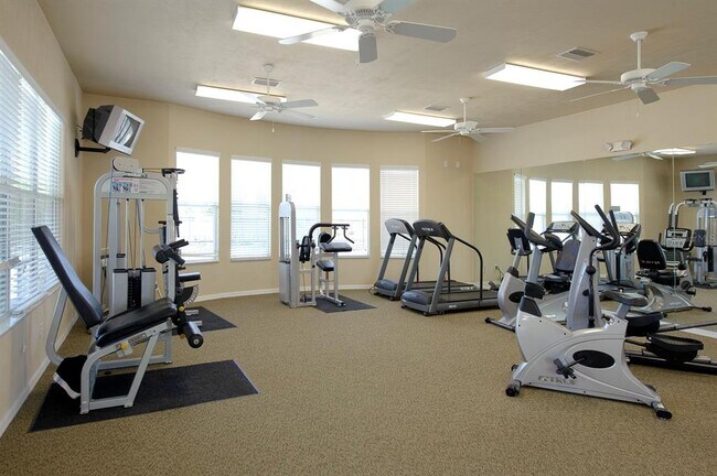 Building Photo - 7916 SW 80th Dr