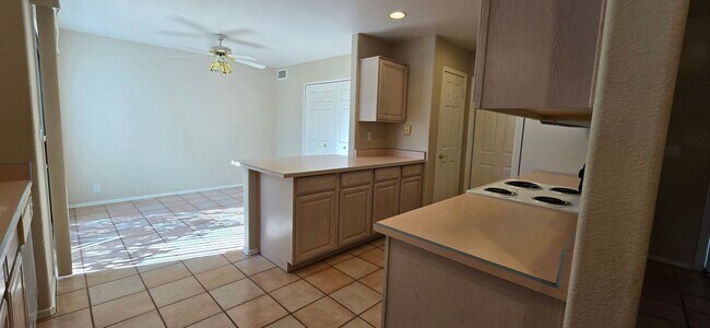 Building Photo - 14025 Sussex Pl