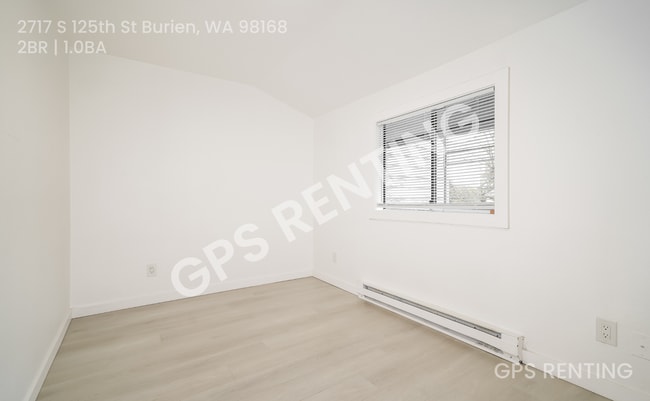 Building Photo - 2717 S 125th St