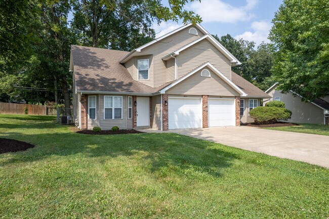 Building Photo - 4919 W Millbrook Dr