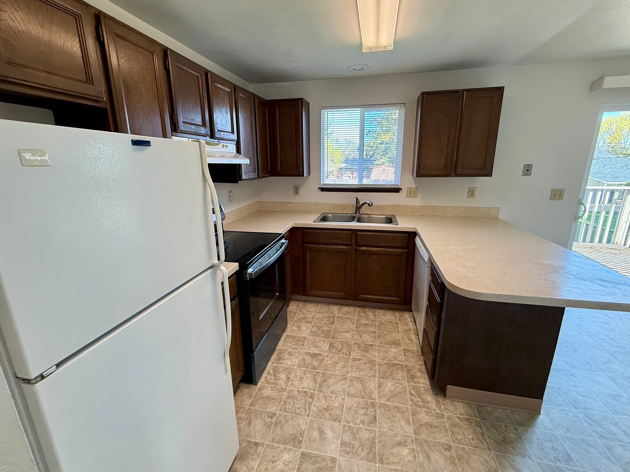 Building Photo - 13411 E 8th Ave