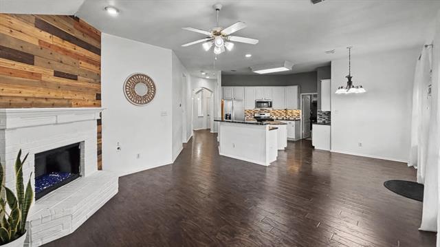 Building Photo - 11146 Clearstream Ln