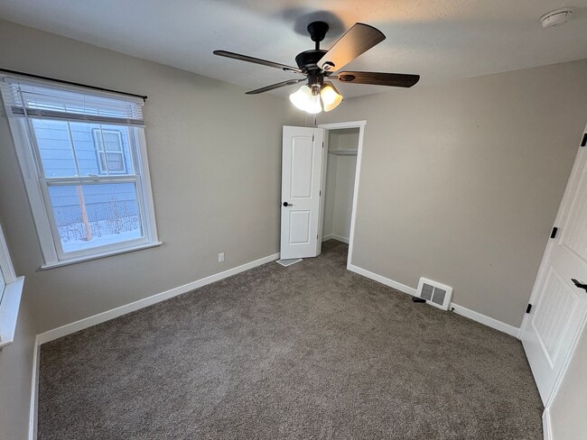 Building Photo - 2 bedroom home for rent