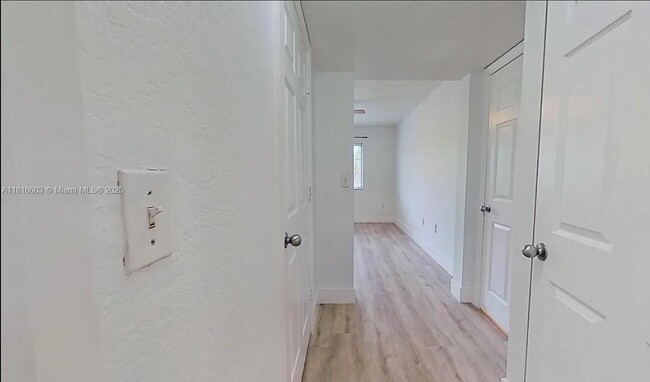 Building Photo - 2544 Centergate Dr