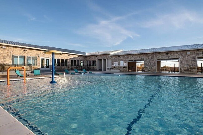 Building Photo - 1632 Estivella Dr