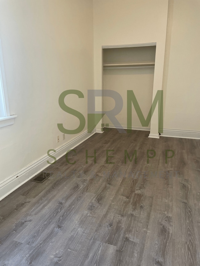 Building Photo - Updated three bedroom two bathroom home in West Louisville! *Section 8 accepted*