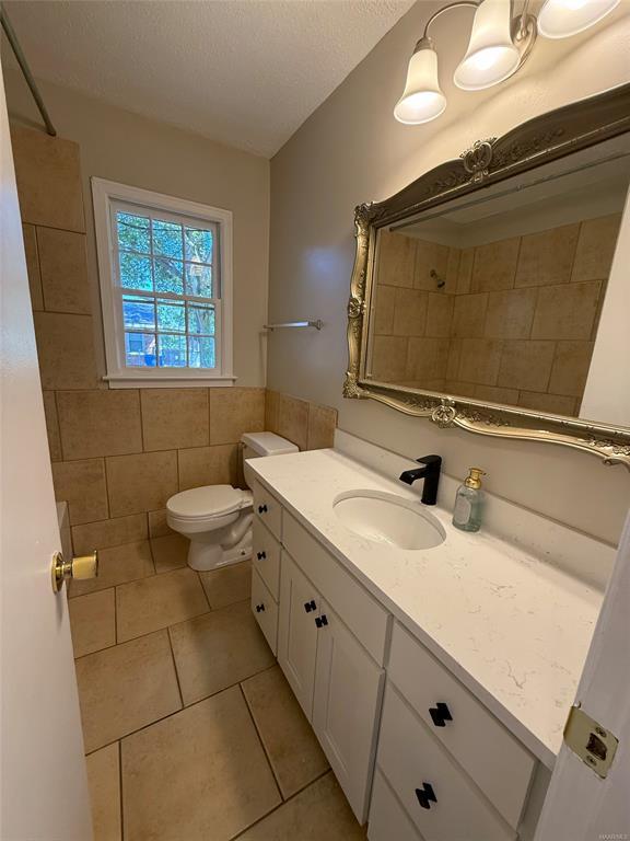 Building Photo - 113 Lori St