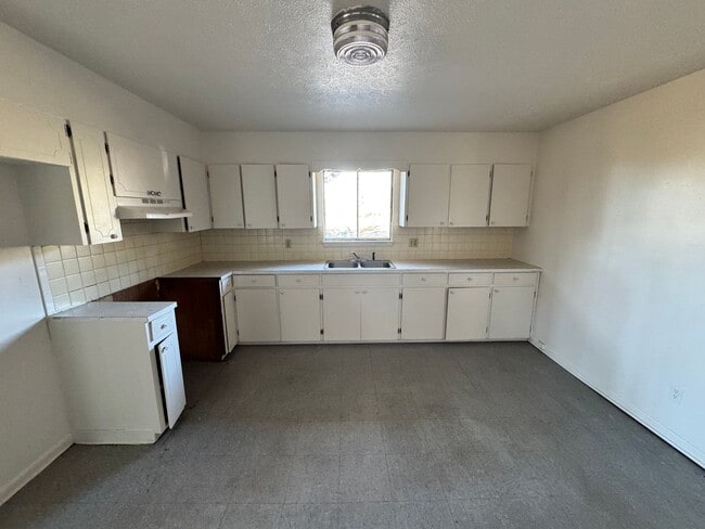 Building Photo - 2/1 Duplex in Cleveland County, NC